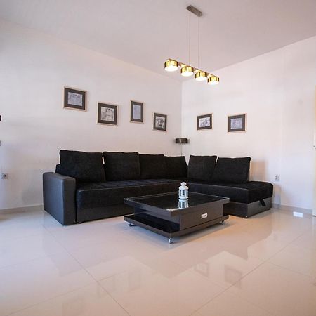 Lake View Double Balcony City Center Apartment In Ohrida Exterior foto
