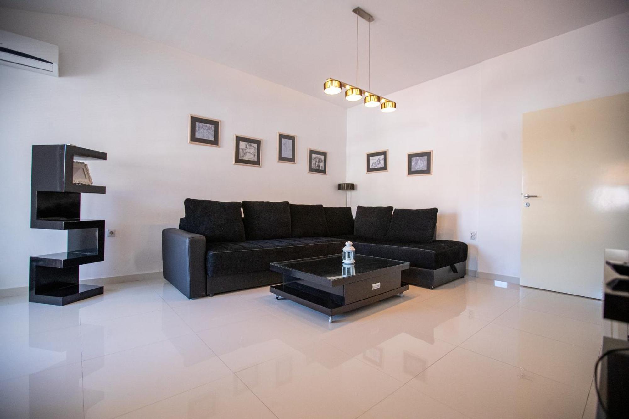 Lake View Double Balcony City Center Apartment In Ohrida Exterior foto