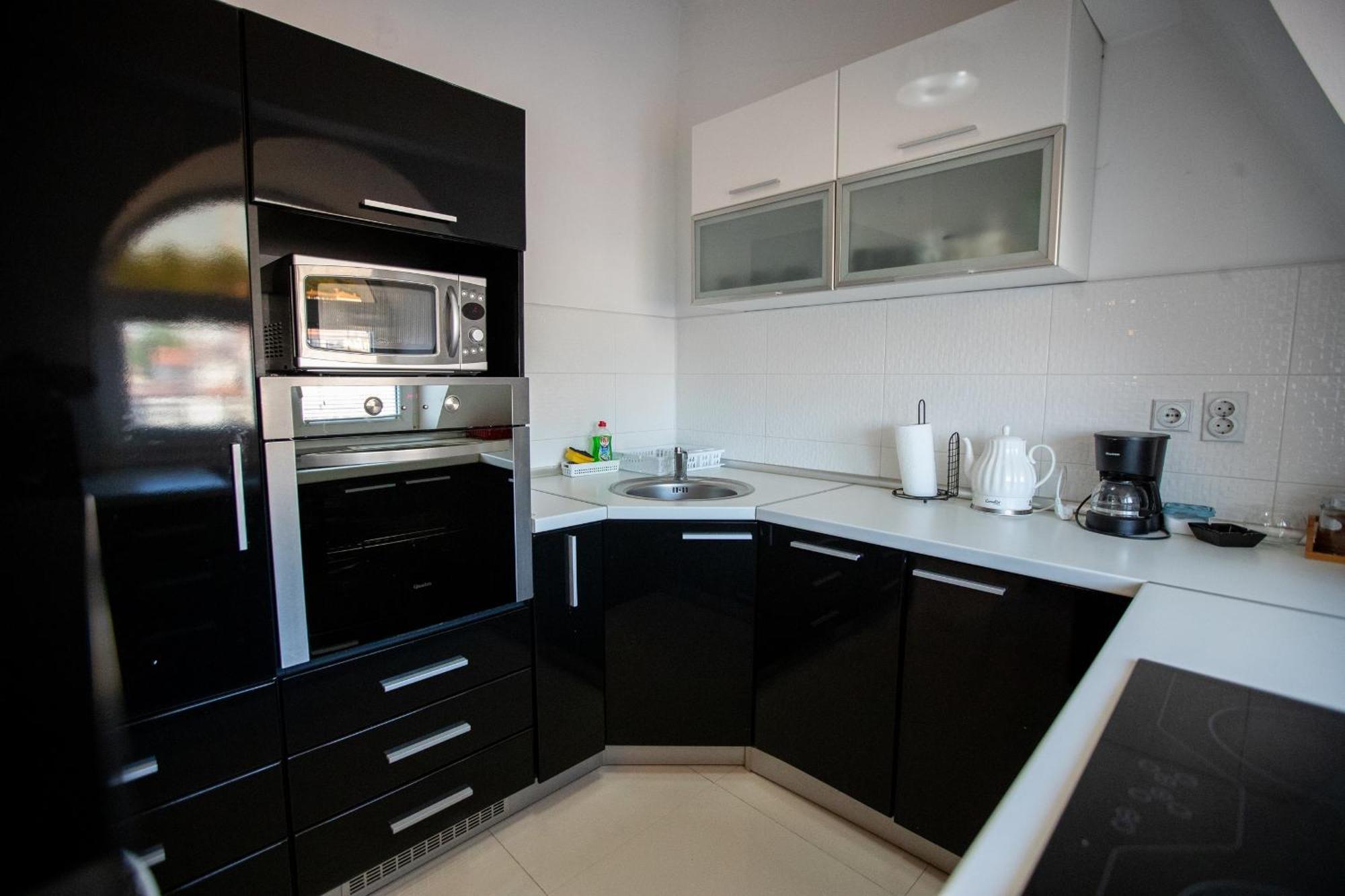 Lake View Double Balcony City Center Apartment In Ohrida Exterior foto